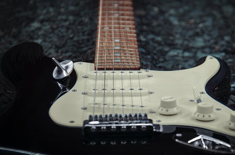 了解电吉他之神器Stratocaster